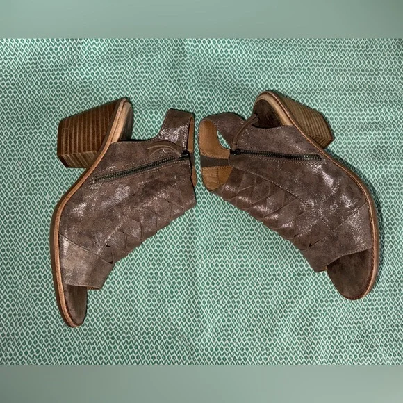 Sofft Mckenna Metallic Suede Heeled Boots - Picture 4 of 6